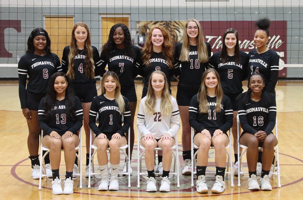 Updated photo of THS volleyball team 2021