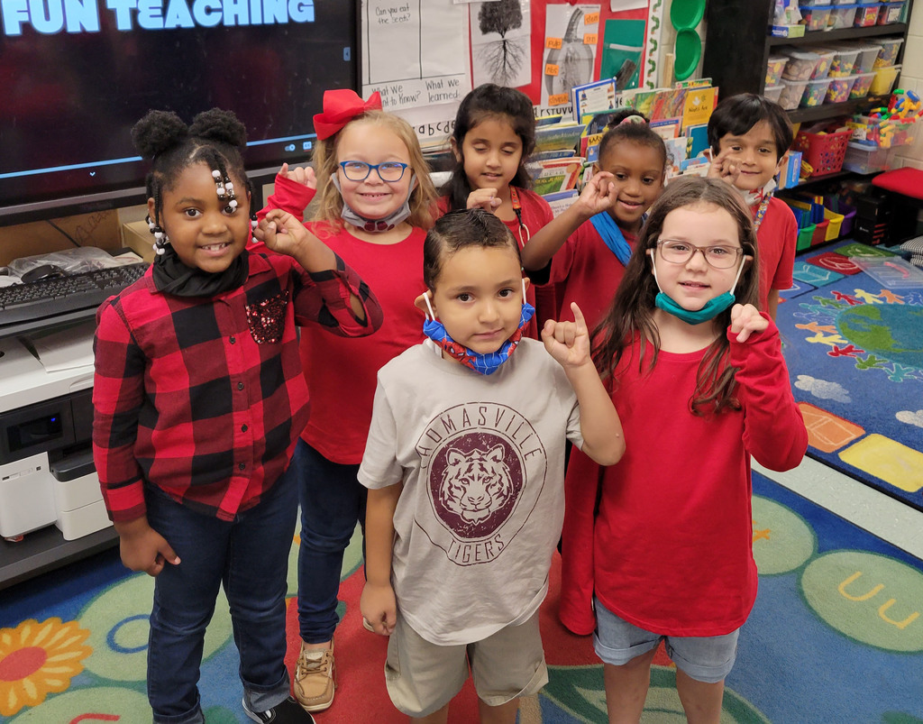 New student at TES and his classmates